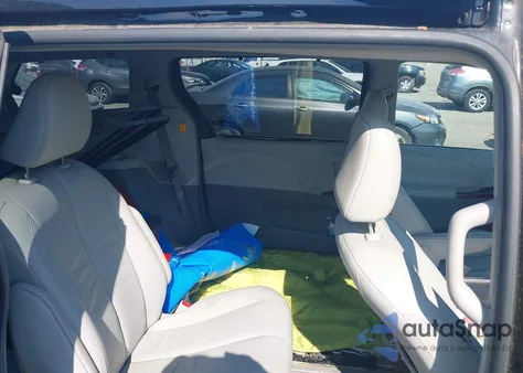 2011 Toyota Sienna Xle V6 из США, поврежденный, VIN 5TDYK3DC6BS061971